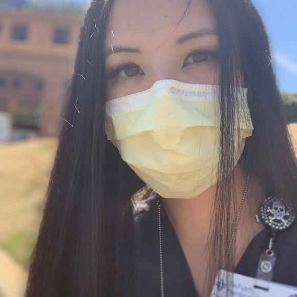 Meet your Posher, Cassandra - Picture 4 of 7